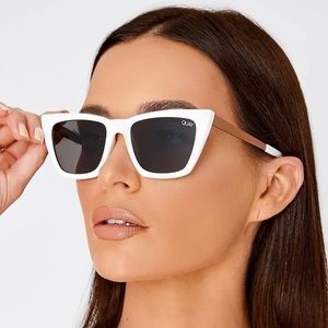 NWOT Quay sunglasses